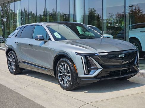 New 2026 Cadillac Lyriq Sport AWD/4WD image 7
