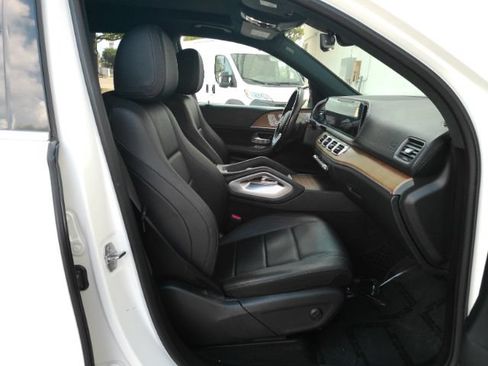 Used 2020 Mercedes-Benz GLS 450 4MATIC image 20