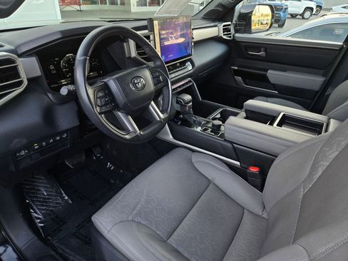 Used 2025 Toyota Tundra Limited AWD/4WD image 8
