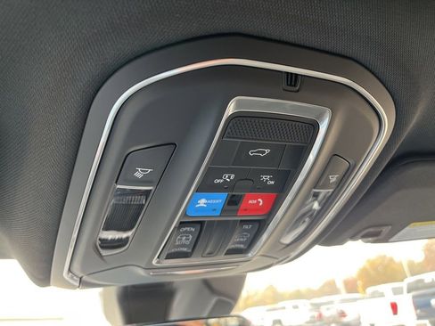 New 2025 Jeep Grand Cherokee L Altitude image 57