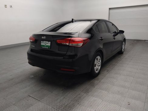 Used 2017 Kia Forte LX FWD image 9
