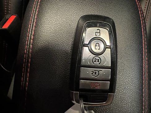 Used 2024 Ford Escape ST-Line w/ Tech Pack #1 AWD/4WD image 17