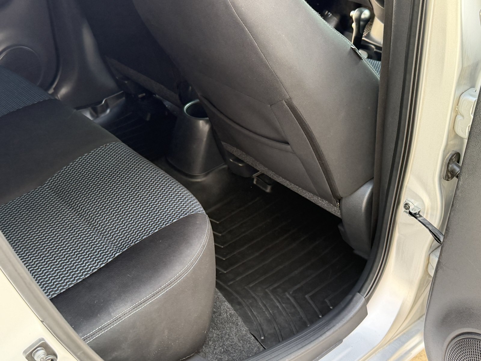 Used 2018 Nissan Versa Note SV FWD image 32