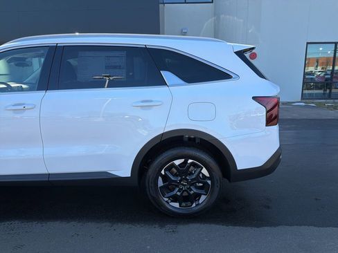New 2026 Kia Sorento S AWD/4WD image 9