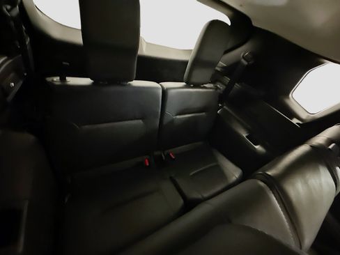 Used 2025 Mitsubishi Outlander SE AWD/4WD image 36