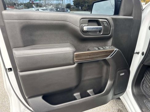 Used 2021 Chevrolet Silverado 1500 LT Trail Boss w/ Convenience Package II image 18