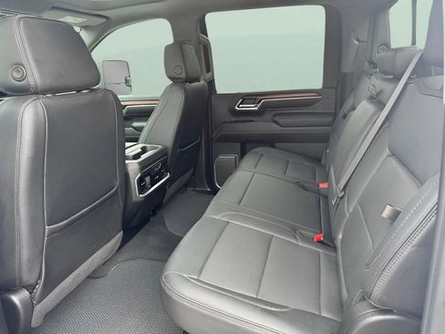 Used 2024 GMC Sierra 3500 Denali w/ Denali Reserve Package image 20