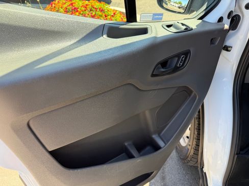 Used 2023 Ford Transit 250 Medium Roof RWD image 18
