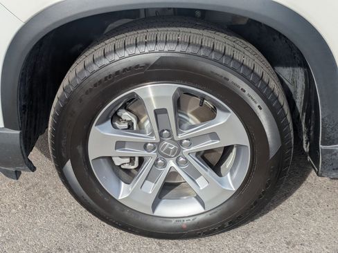 Used 2025 Honda Pilot EX-L image 13