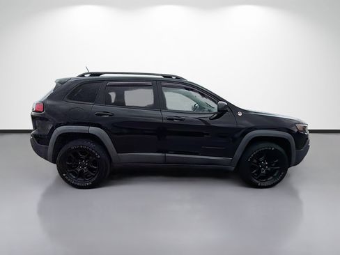 Used 2019 Jeep Cherokee Trailhawk w/ Cold Weather Group AWD/4WD image 2