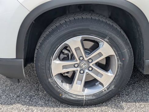 Used 2025 Honda Pilot EX-L image 11