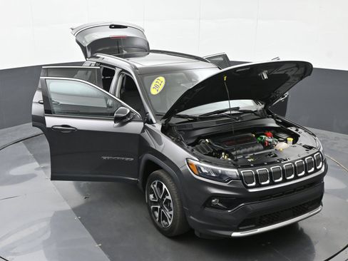 Used 2022 Jeep Compass Limited w/ Sun and Sound Group AWD/4WD image 46