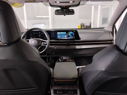 Used 2024 Nissan Ariya AWD image 41