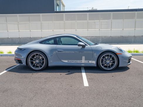 Certified 2024 Porsche 911 Carrera RWD image 8