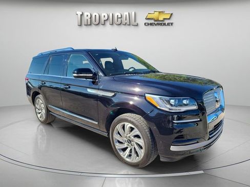Used 2024 Lincoln Navigator Premiere image 7