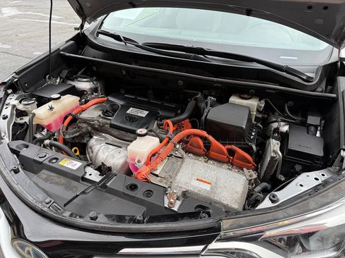 Used 2017 Toyota RAV4 Limited image 10