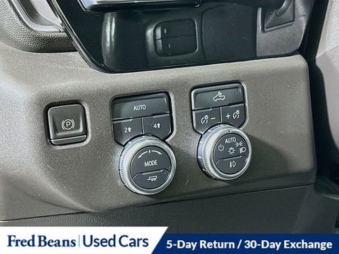 Used 2022 GMC Sierra 1500 Elevation image 12