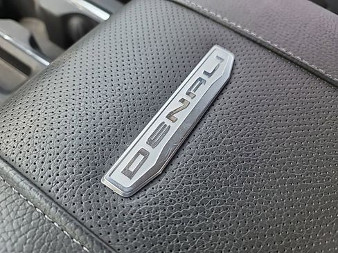 Certified 2024 GMC Sierra 2500 Denali w/ Denali Reserve Package AWD/4WD image 29