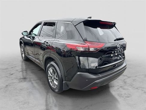 Used 2021 Nissan Rogue S image 3