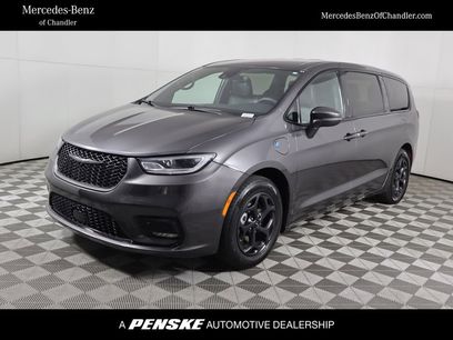 Used 2022 Chrysler Pacifica Touring-L w/ S Appearance Package