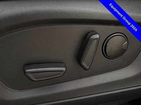 Used 2021 Ford Explorer XLT w/ Equipment Group 202A RWD image 7