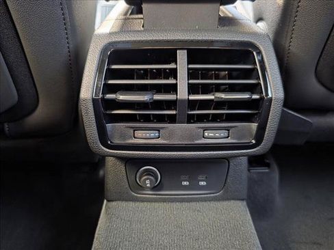 New 2025 Audi Q3 2.0T Premium w/ Convenience Package AWD/4WD image 17
