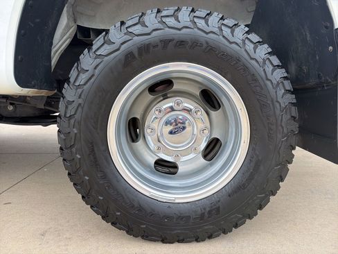 Used 2022 Ford F350 Lariat w/ Lariat Ultimate Package image 9