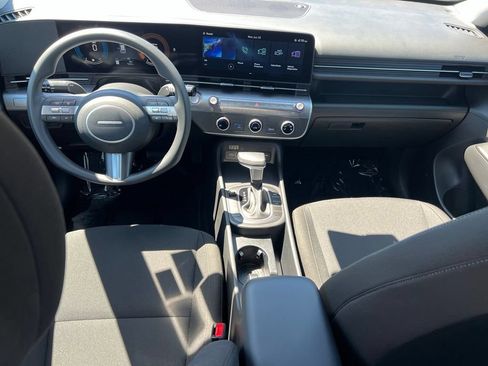 Certified 2025 Hyundai Kona SE AWD/4WD image 18