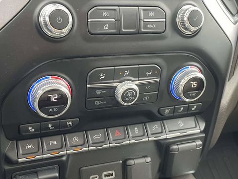 Used 2020 GMC Sierra 1500 SLT w/ SLT Premium Plus Package image 21