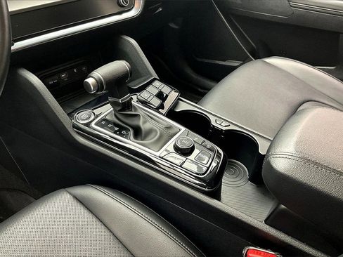 Used 2024 Kia Sportage EX image 15