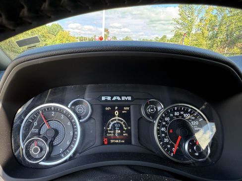 Used 2024 RAM 2500 Big Horn image 23