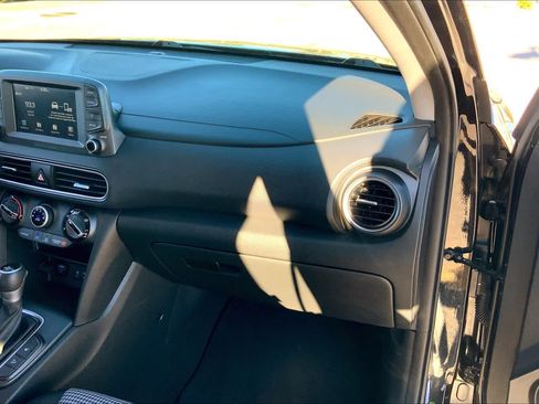 Used 2021 Hyundai Kona SEL FWD image 18