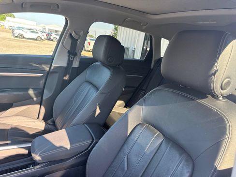 Used 2019 Audi e-tron Premium Plus AWD/4WD image 8