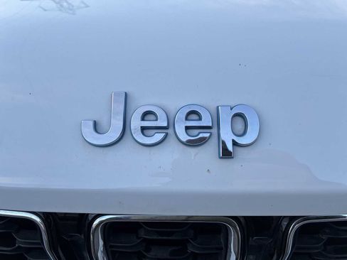 Used 2022 Jeep Grand Cherokee Limited 4xe image 32