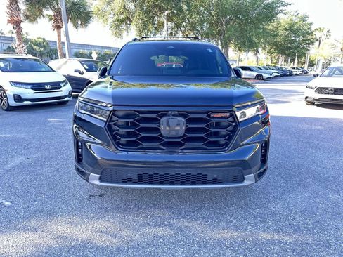 Used 2024 Honda Pilot TrailSport image 9