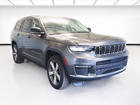Used 2021 Jeep Grand Cherokee L Limited image 3