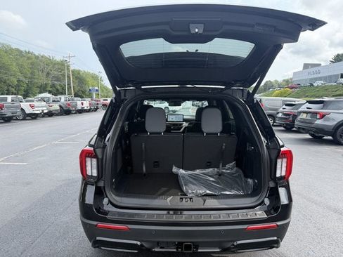 New 2026 Ford Explorer ST-Line w/ ST-Line Street Pack AWD/4WD image 7