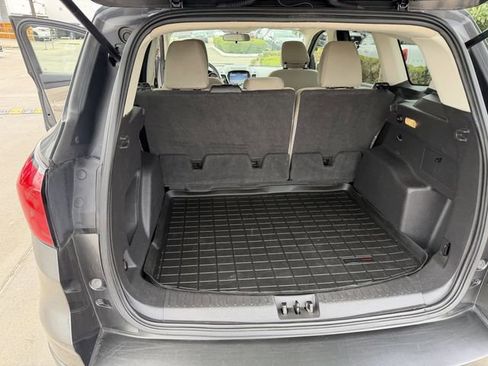 Used 2019 Ford Escape SE image 24