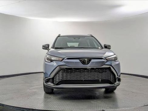 Used 2025 Toyota Corolla Cross AWD Hybrid image 12