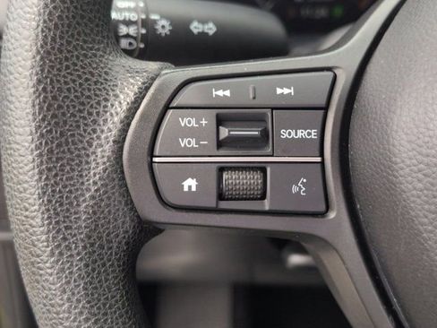 Used 2025 Honda HR-V LX image 20