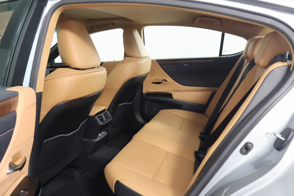Used 2023 Lexus ES 300h w/ Premium Package FWD image 9
