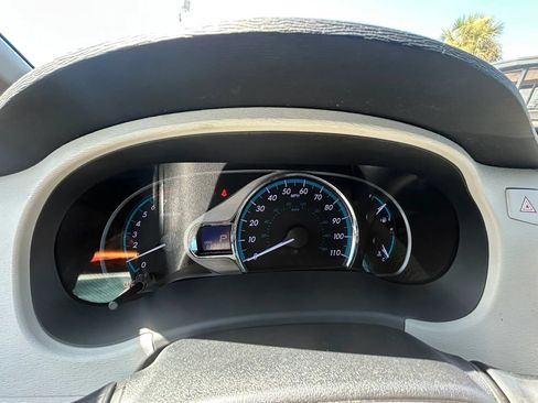 Used 2011 Toyota Sienna XLE FWD image 31