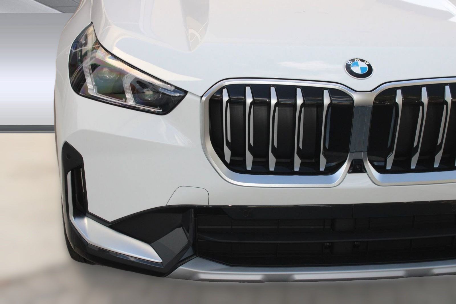 Used 2026 BMW X1 xDrive28i w/ Technology Package AWD/4WD image 12