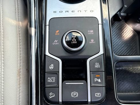 Used 2025 Kia Sorento SX Prestige AWD/4WD image 46