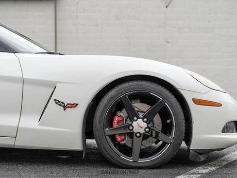 Used 2006 Chevrolet Corvette Convertible w/ Preferred Equipment Group RWD image 11
