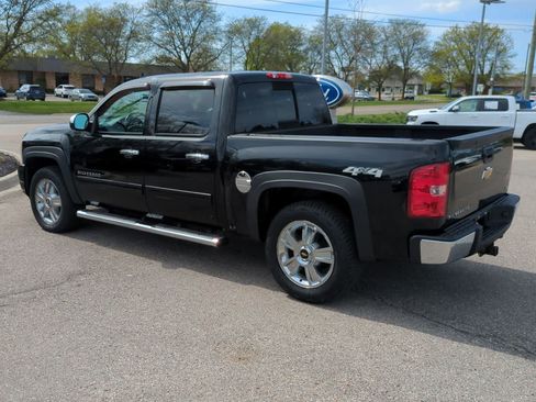 Used 2013 Chevrolet Silverado 1500 LTZ AWD/4WD image 6