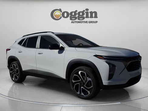 New 2026 Chevrolet Trax RS w/ Driver Confidence Package image 6