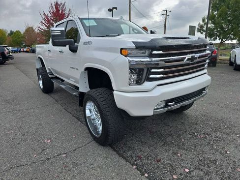 Used 2020 Chevrolet Silverado 2500 High Country image 8