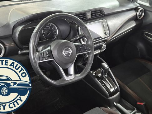 Used 2020 Nissan Versa SR image 9