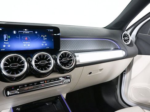 Certified 2025 Mercedes-Benz GLB 250 image 13